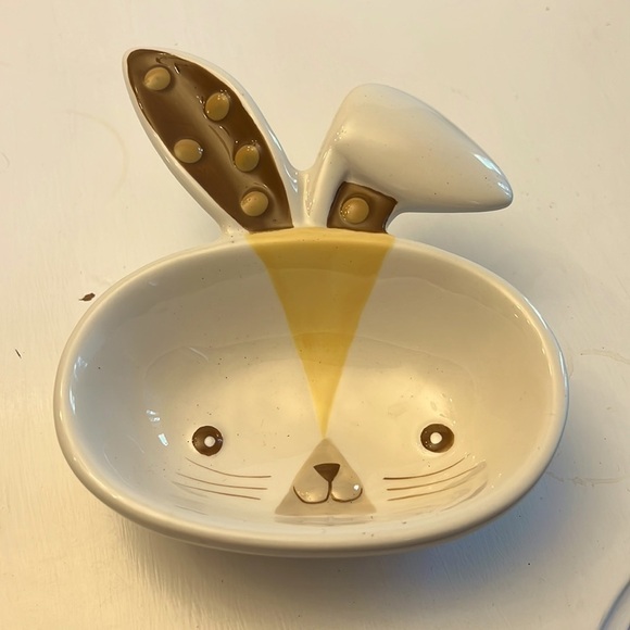 Bunny Rabbit Candy Dish 2012 - Picture 1 of 8